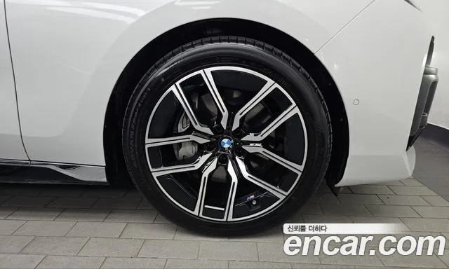 BMW 7 Series — Фото автомобиля 6