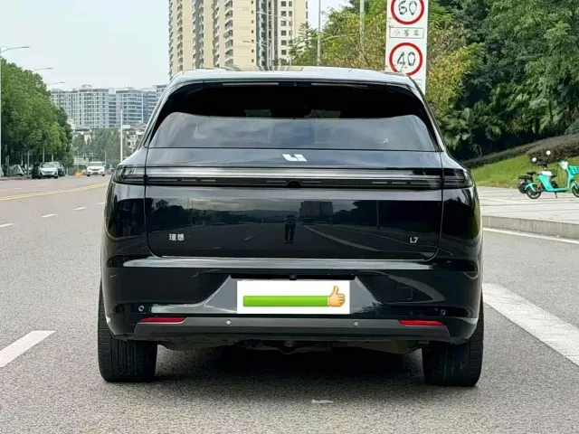 Li Auto L7 — Фото автомобиля 6