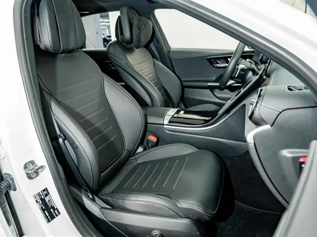 Mercedes-Benz C-Class — Фото автомобиля 17
