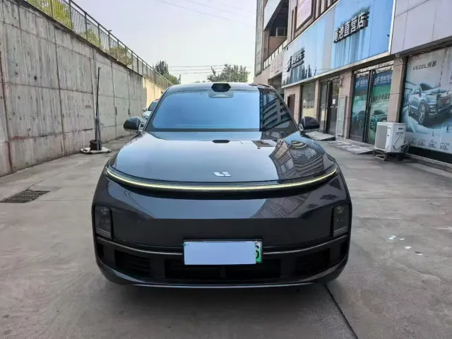 Li Auto L9 — Фото автомобиля 2