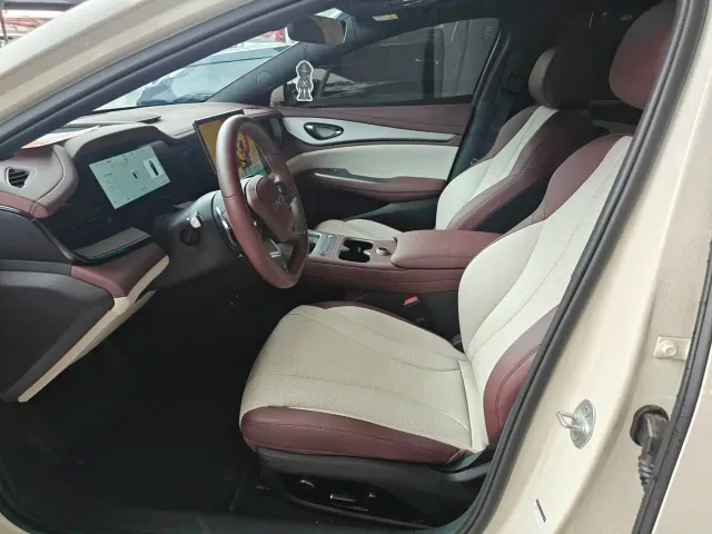 BYD Seal 07 DM-i — Фото автомобиля 5