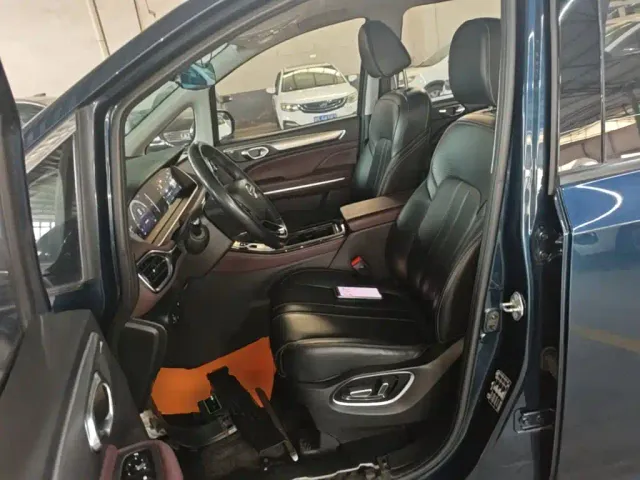 GAC Trumpchi M6 — Фото автомобиля 14