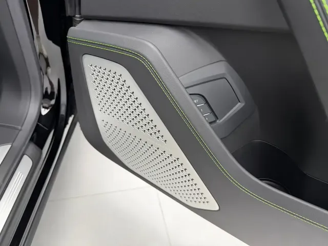 Lamborghini Urus — Фото автомобиля 4