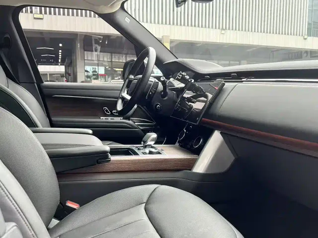 Land Rover Range Rover — Фото автомобиля 7