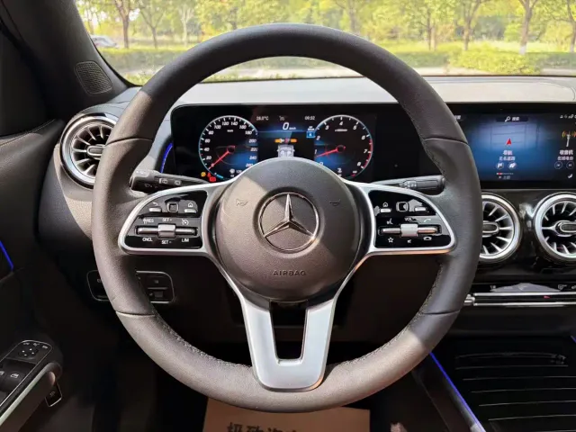 Mercedes-Benz GLB-Class — Фото автомобиля 12