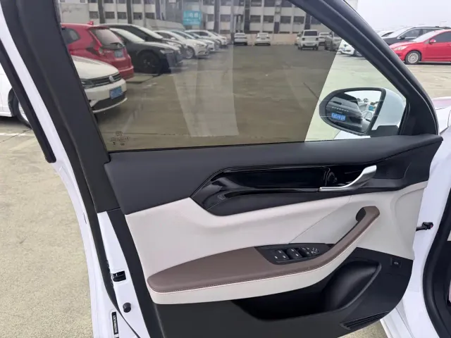 BYD Qin PLUS — Фото автомобиля 15