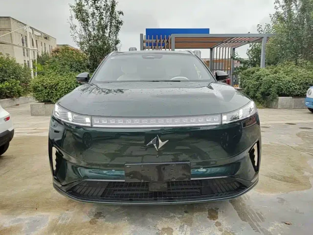 Dongfeng eπ 008 — Фото автомобиля 2