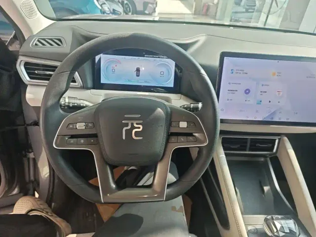 BYD Yuan UP 2024 401KM Leading Edition — Фото автомобиля 10