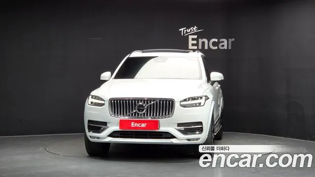 Volvo XC90 — Фото автомобиля 3