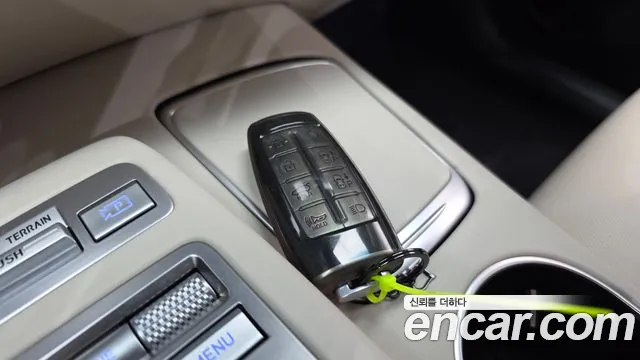 Genesis GV70 — Фото автомобиля 22