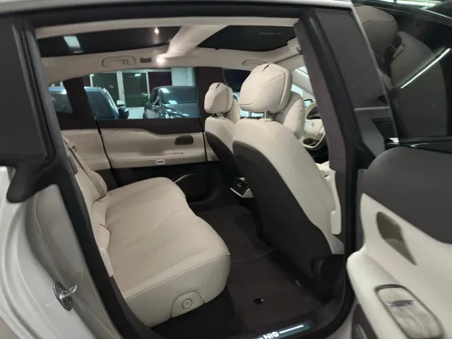 Nio ET7 — Фото автомобиля 7