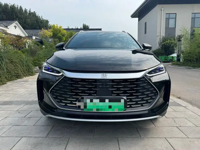 BYD Tang — Фото автомобиля 2