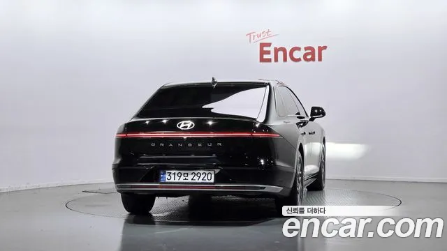 Hyundai Grandeur Grandeur (GN7) 2.5 Бензин 2WD — Фото автомобиля 4