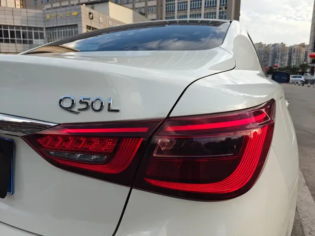 Infiniti Q50L — Фото автомобиля 20