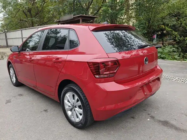 Volkswagen Polo — Фото автомобиля 4