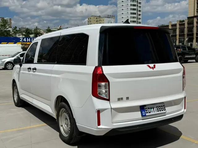 Wuling Zhengcheng — Фото автомобиля 7