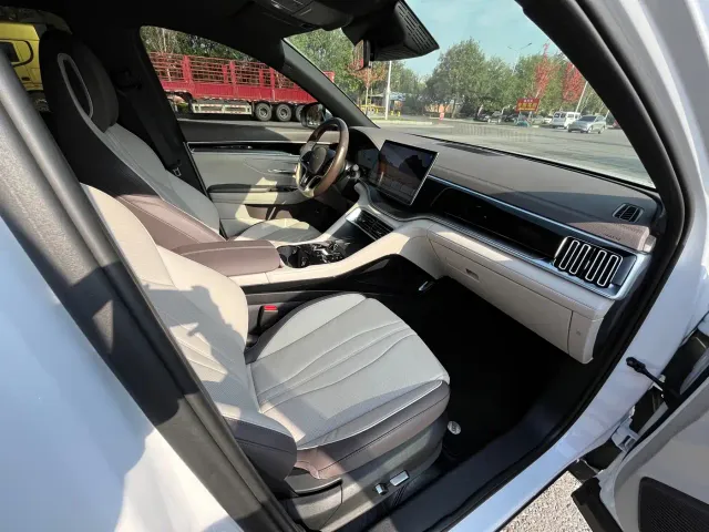 BYD Song PLUS — Фото автомобиля 14