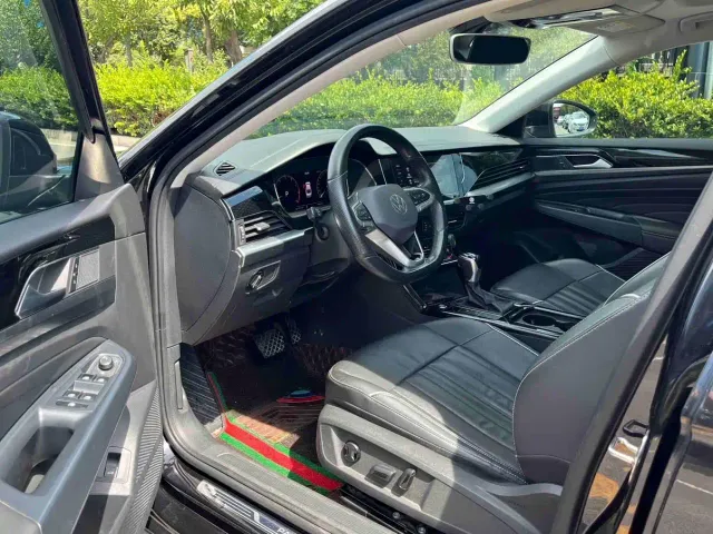 Volkswagen Passat — Фото автомобиля 7