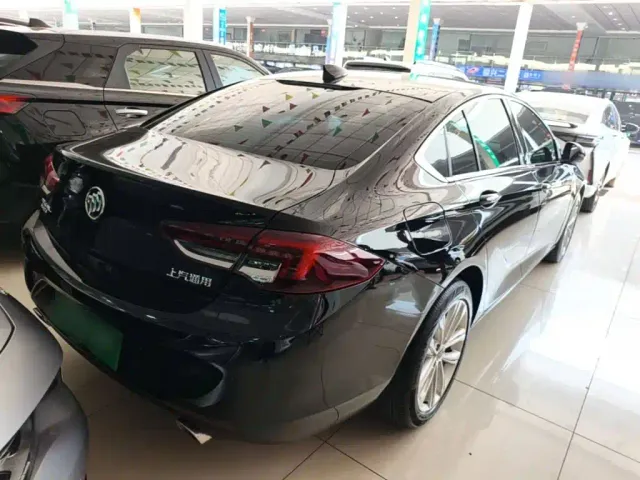 Buick Regal — Фото автомобиля 6
