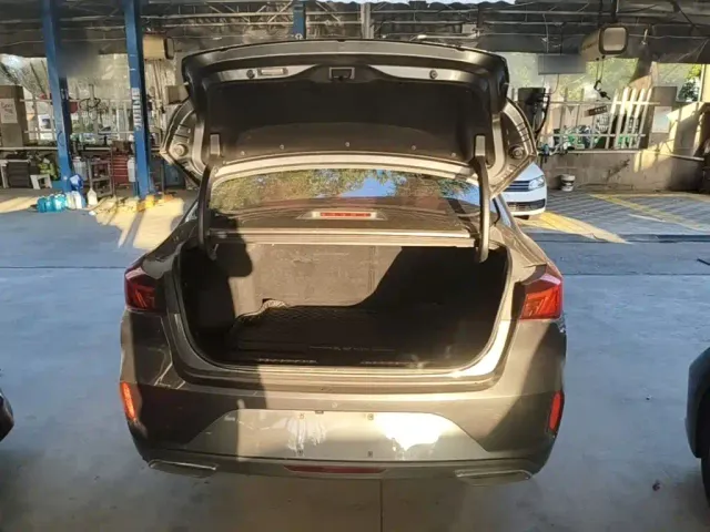 Changan Eado — Фото автомобиля 18