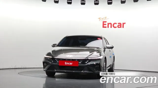 Hyundai Avante CN7 — Фото автомобиля 3