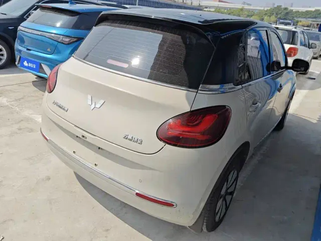 Wuling Bingo — Фото автомобиля 3