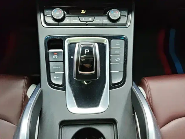 Geely Boyue — Фото автомобиля 16