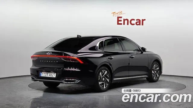 Hyundai Grandeur Exclusive — Фото автомобиля 2