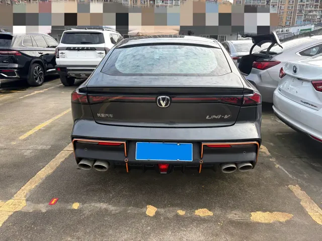 Changan UNI-V — Фото автомобиля 4