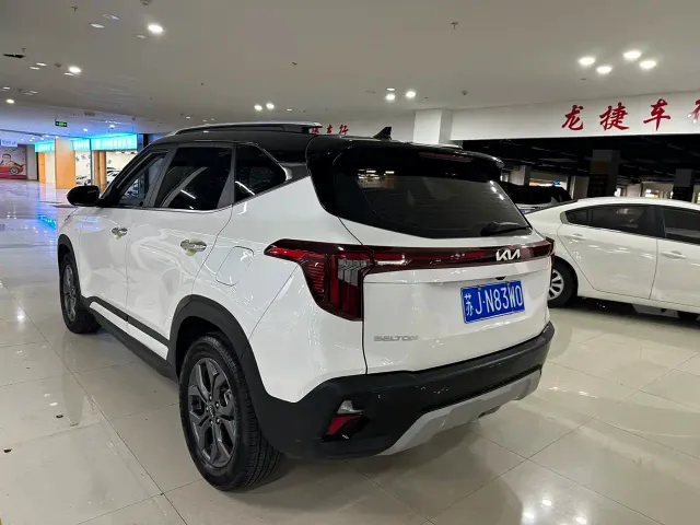 Kia Seltos — Фото автомобиля 3
