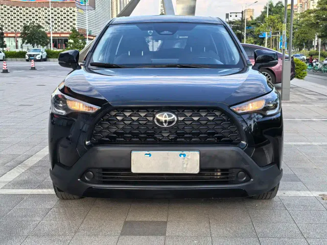 Toyota Corolla Cross — Фото автомобиля 2