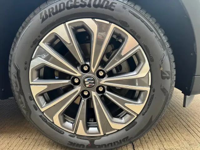 Buick Envision S — Фото автомобиля 5