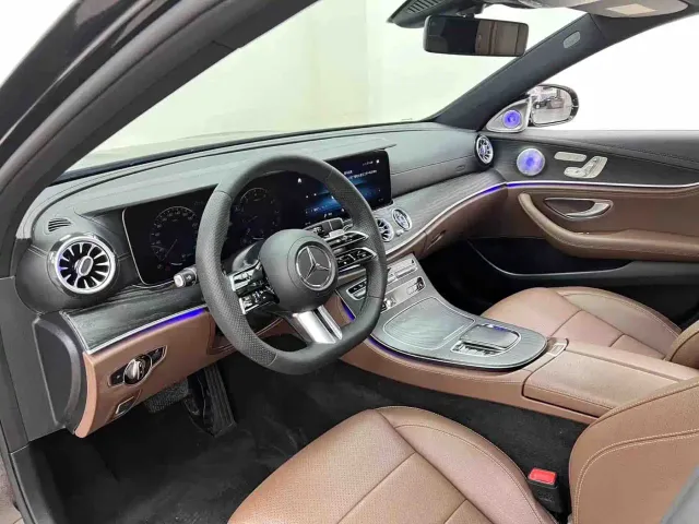 Mercedes-Benz E-Class — Фото автомобиля 11