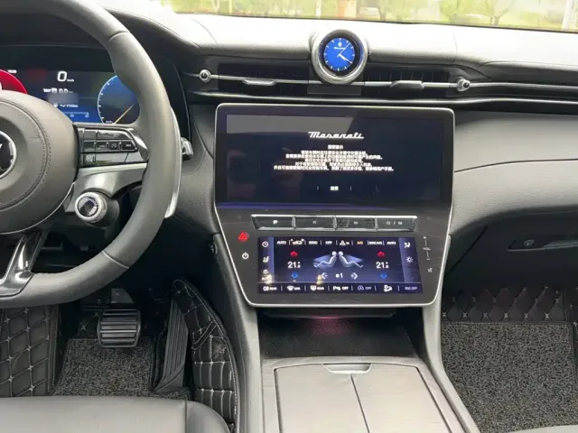 Maserati Grecale — Фото автомобиля 5