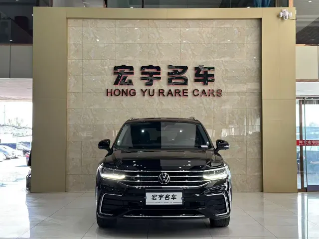 Volkswagen Tiguan L — Фото автомобиля 2