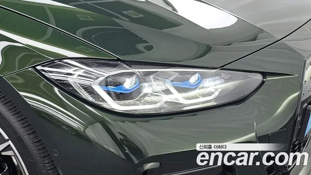 BMW i4 — Фото автомобиля 7