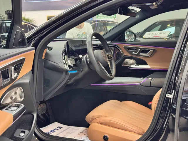 Mercedes-Benz E-Class — Фото автомобиля 8