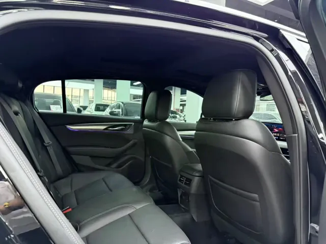 Cadillac CT5 — Фото автомобиля 10