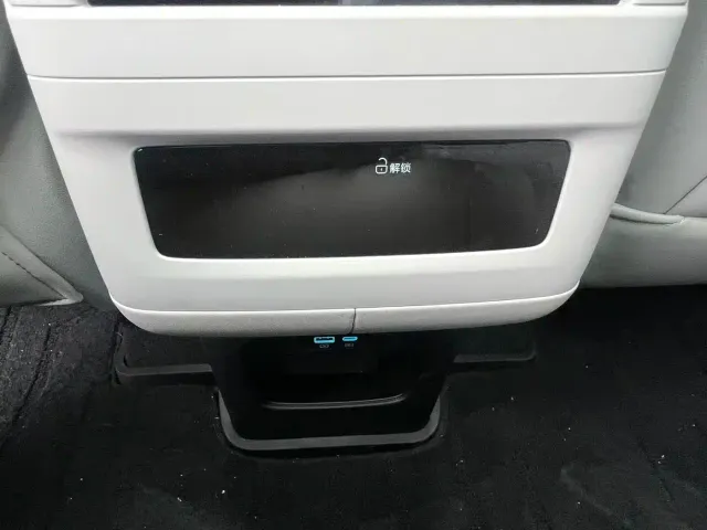 BYD FangChengBao Titanium 7 — Фото автомобиля 10