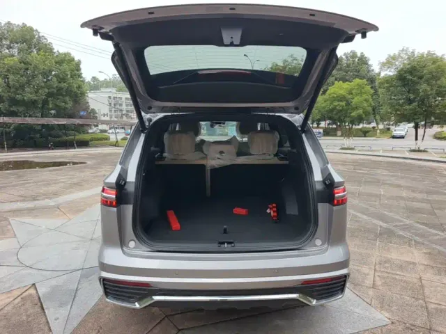 Geely Xingyue L — Фото автомобиля 18