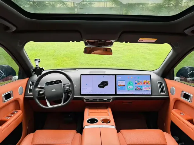 Li Auto L8 — Фото автомобиля 6