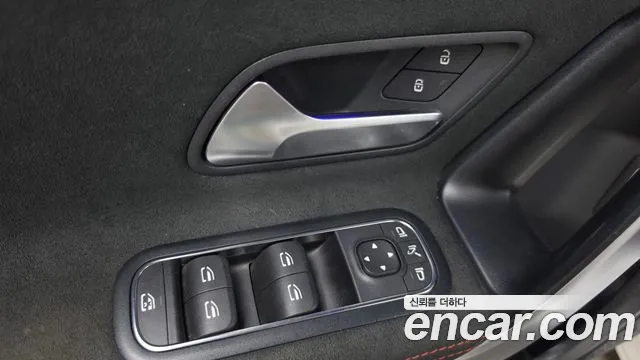 Mercedes-Benz A-Class — Фото автомобиля 8