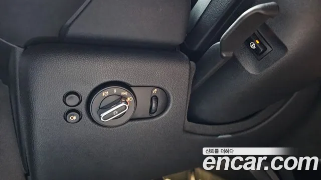 Mini Cooper Cooper Classic Plus Launch Pack — Фото автомобиля 18