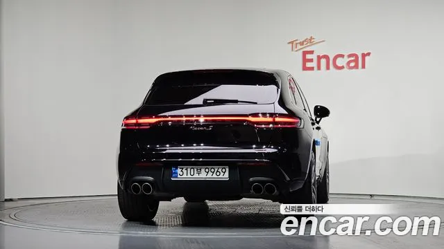 Porsche Macan — Фото автомобиля 4