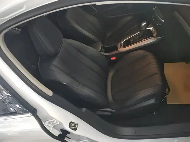 Peugeot 408 — Фото автомобиля 24