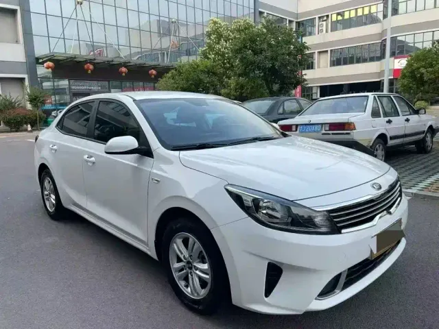 Kia Forte — Фото автомобиля 3