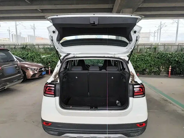 Volkswagen T-Cross — Фото автомобиля 18
