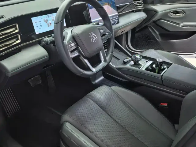 BYD Qin L — Фото автомобиля 7