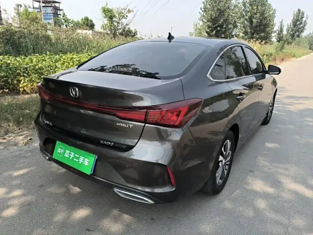 Changan Eado — Фото автомобиля 6