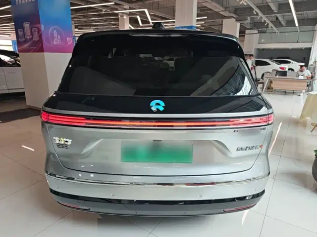 Nio ES8 — Фото автомобиля 5